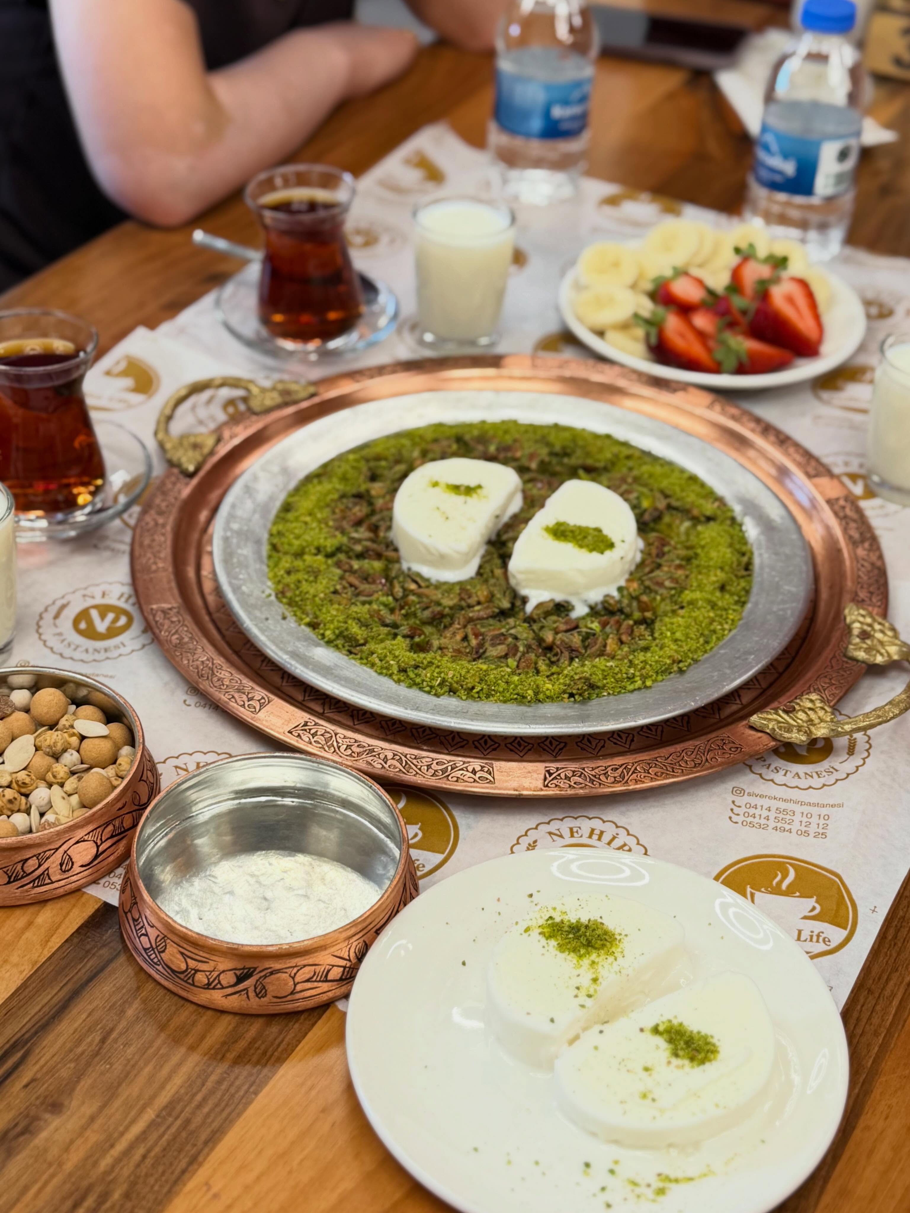 Fıstıkzade Sıcak Künefe